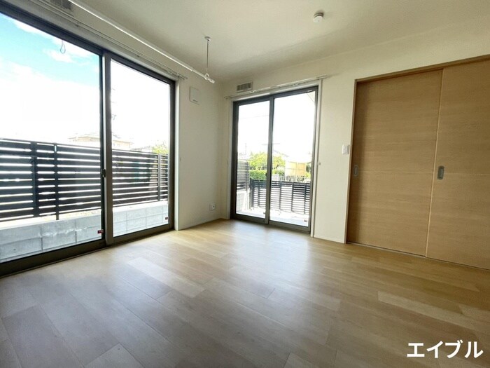 物件内観写真21　(居室)