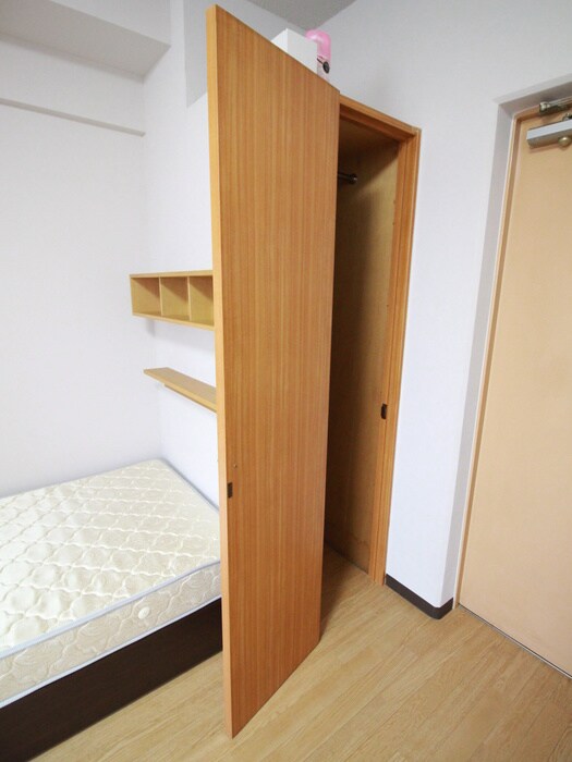 物件内観写真12　(収納)