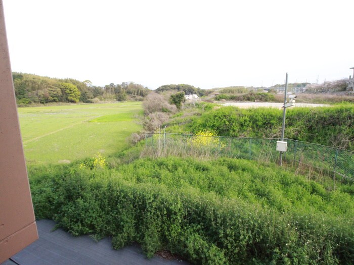 物件内観写真14　(室内からの展望)