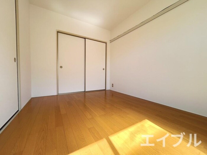 物件内観写真9　(居室)