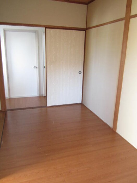 物件内観写真10　(居室)