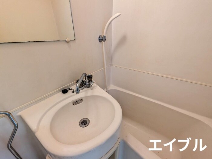 物件内観写真10　(洗面)