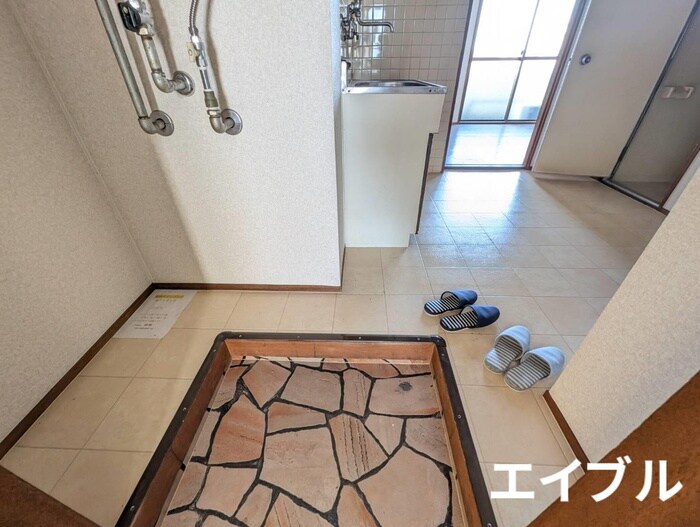 物件内観写真14　(玄関)