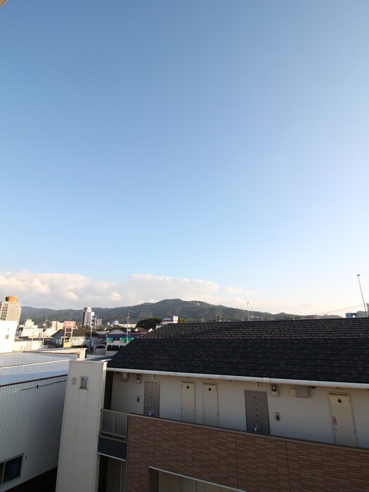 物件内観写真11　(室内からの展望)