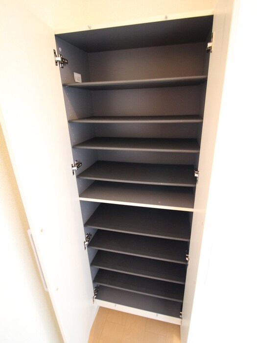 物件内観写真14　(靴箱)