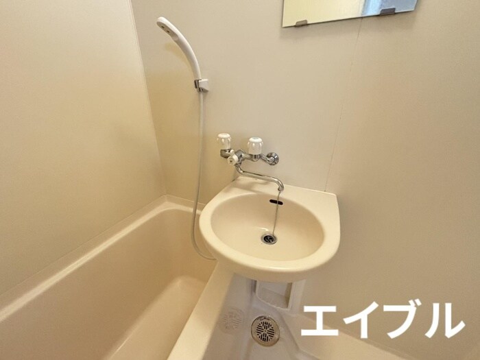 薬師愛ビルの洗面