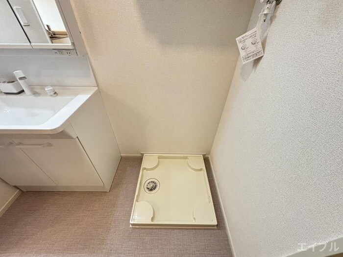 物件内観写真14　(洗濯機置場)