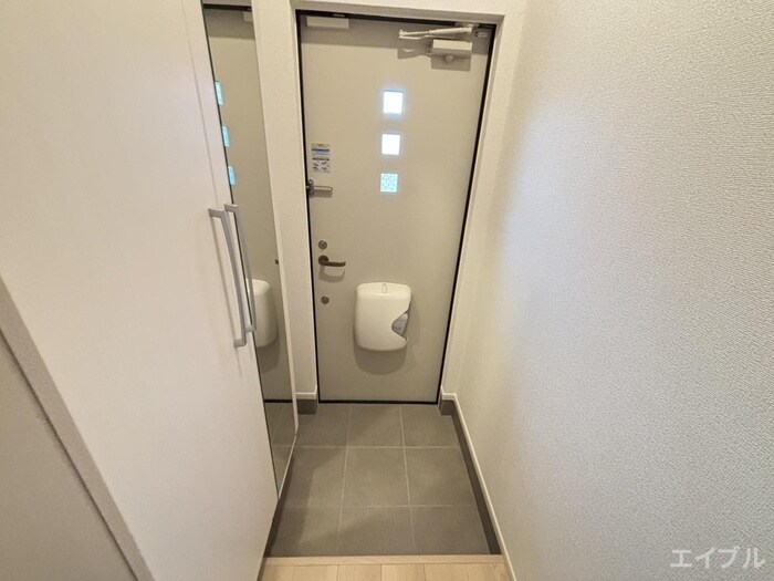 物件内観写真15　(玄関)