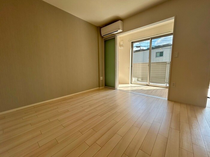 物件内観写真6　(居室)