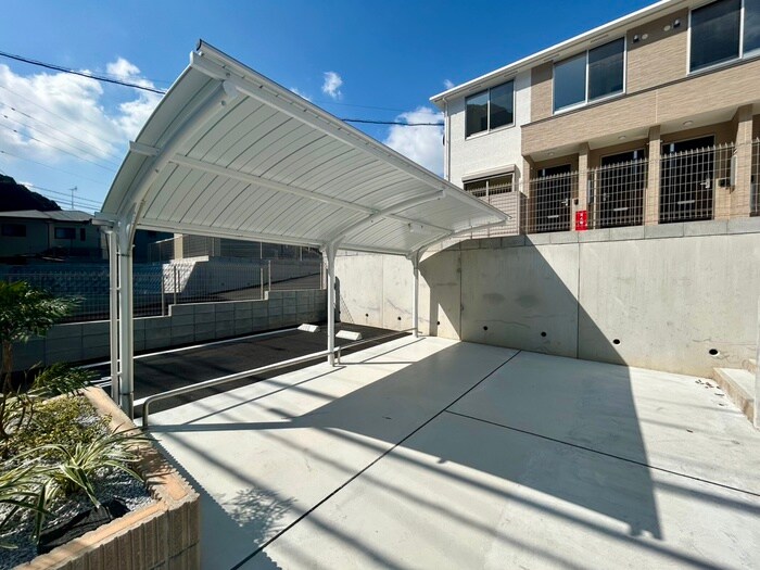 物件外観写真5　(駐輪場)