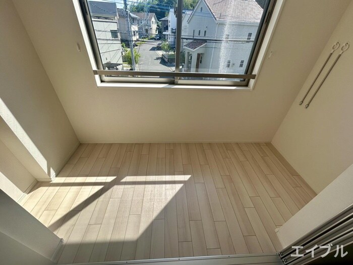 物件内観写真9　(ベランダ・バルコニー)