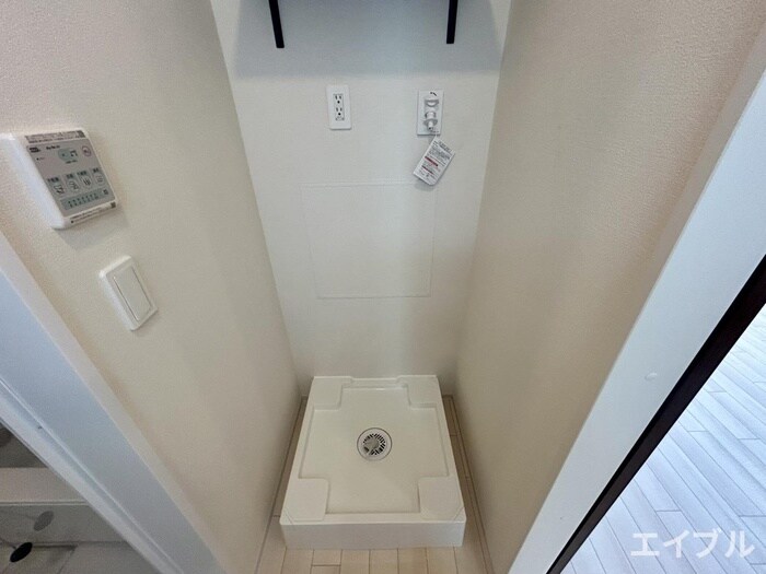 物件内観写真18　(洗濯機置場)