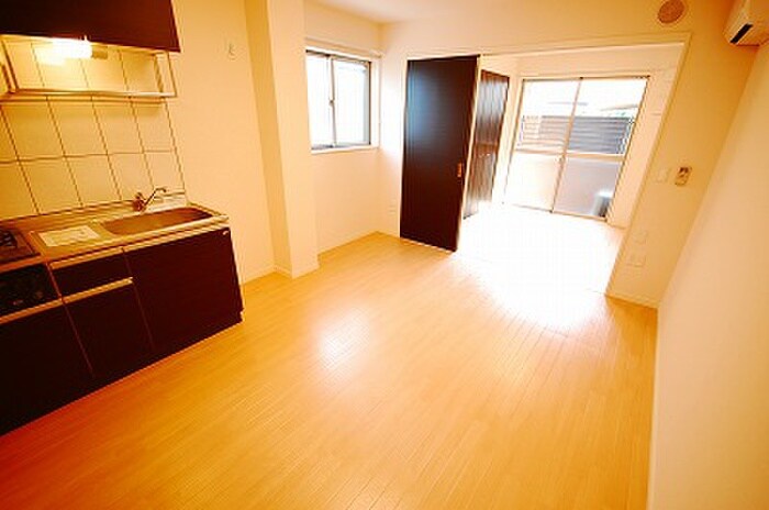 物件内観写真4　(居室)