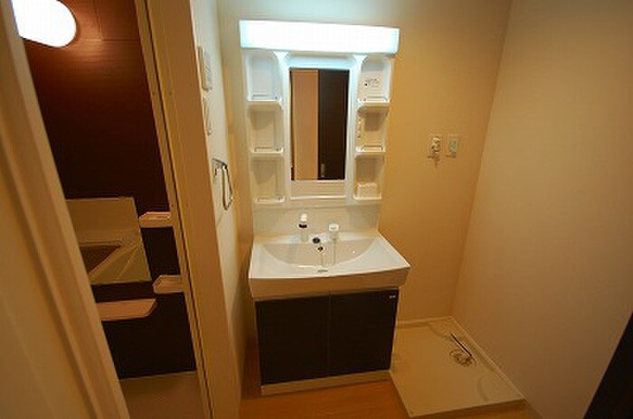 物件内観写真11　(洗面)