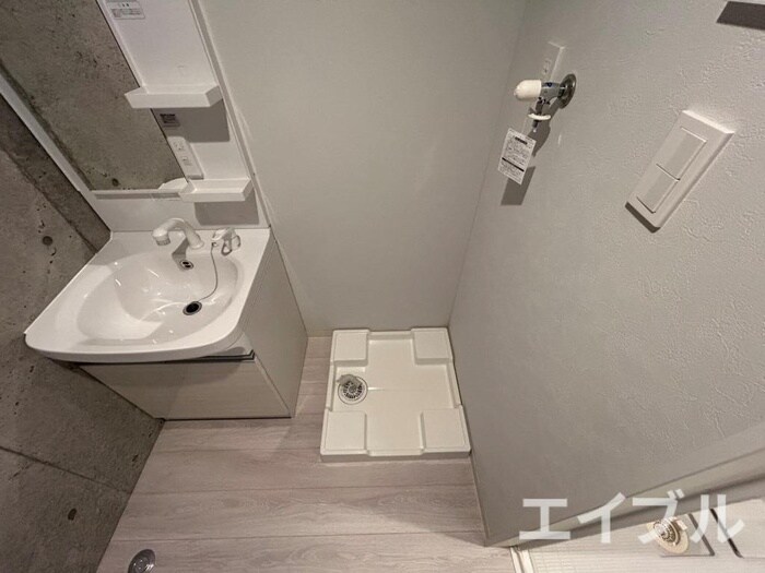 物件内観写真16　(洗濯機置場)