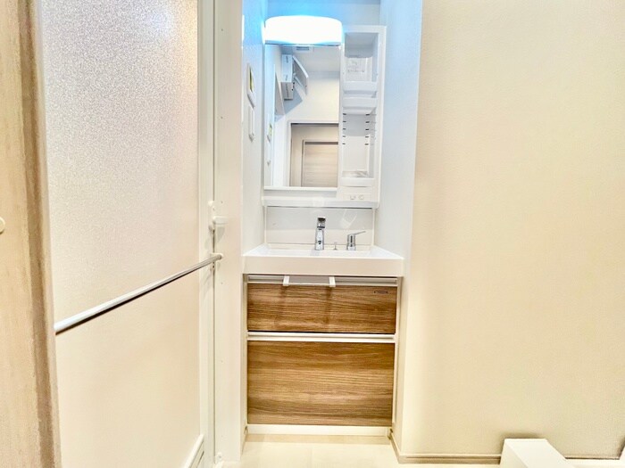 物件内観写真11　(洗面)