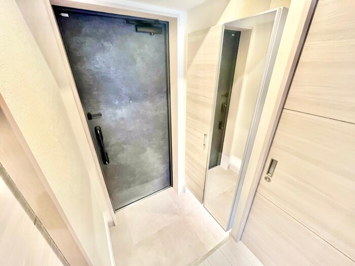 物件内観写真17　(玄関)