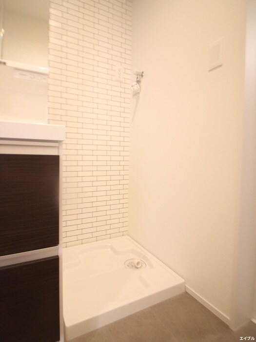 物件内観写真13　(洗濯機置場)