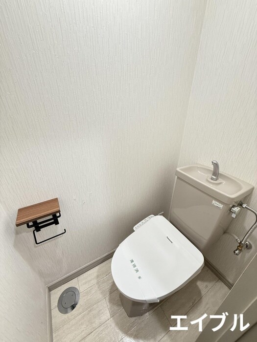 物件内観写真8　(トイレ)