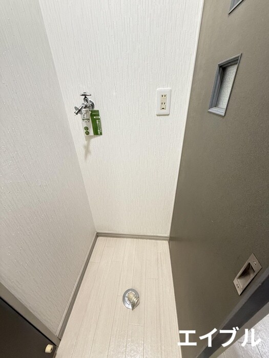 物件内観写真13　(洗濯機置場)