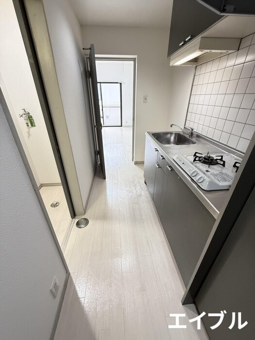 物件内観写真16　(廊下)