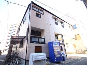 アイブルー天神南外観写真