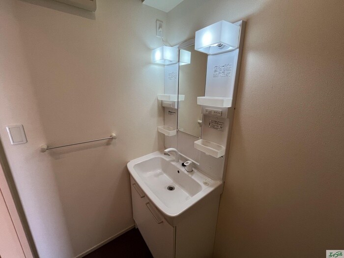 物件内観写真11　(洗面)