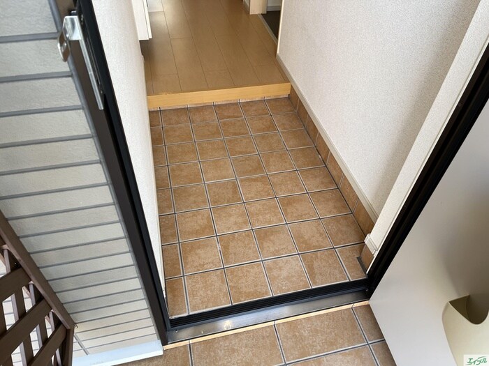 物件内観写真20　(玄関)