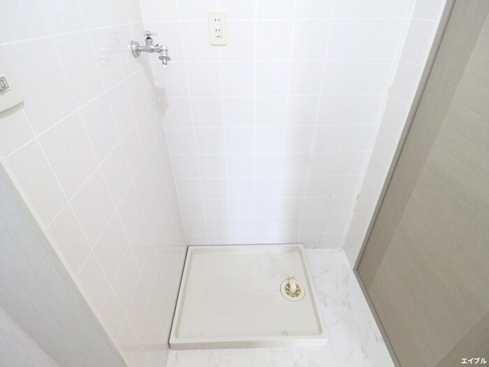 物件内観写真15　(洗濯機置場)