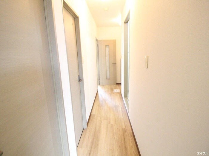物件内観写真16　(廊下)