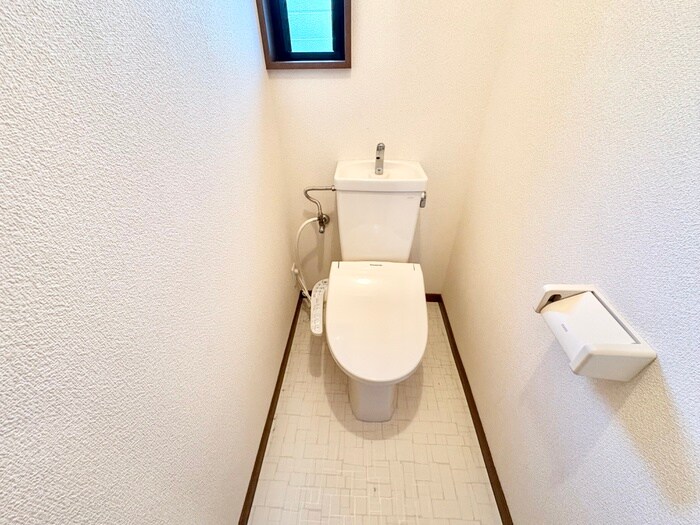 物件内観写真9　(トイレ)