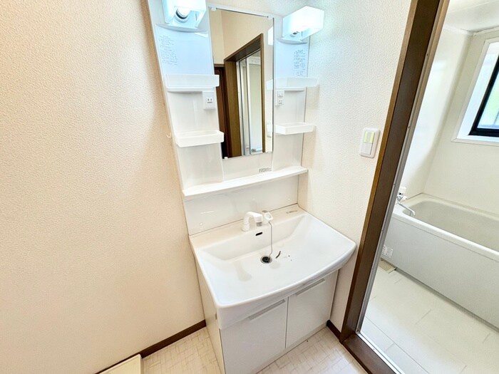 物件内観写真10　(洗面)