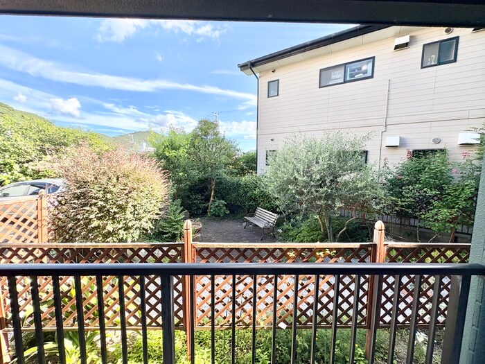 物件内観写真13　(室内からの展望)