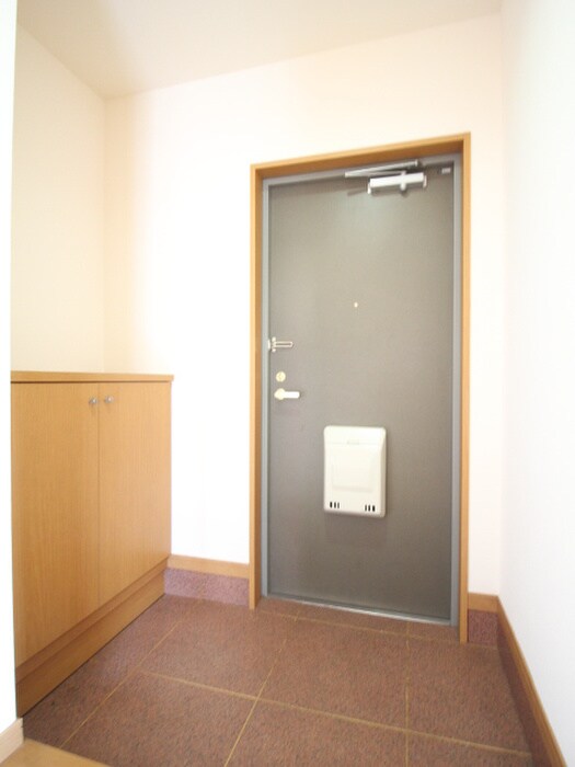 物件内観写真17　(玄関)