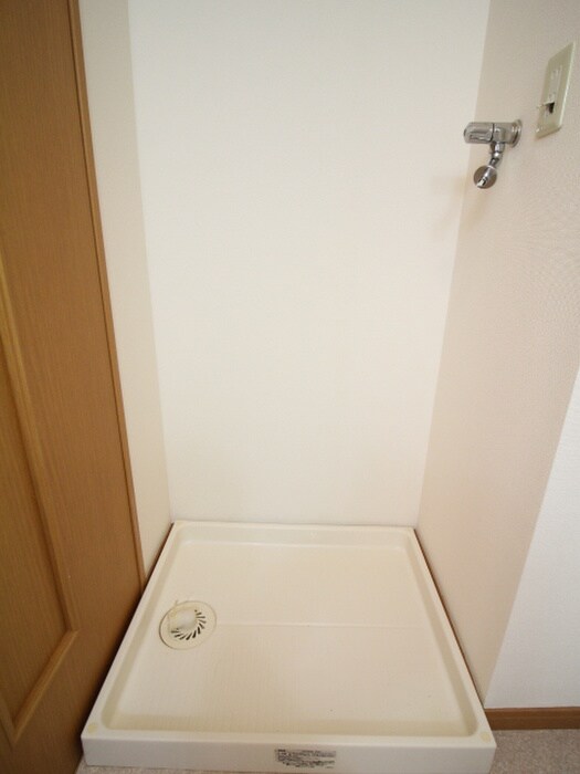 物件内観写真22　(洗濯機置場)