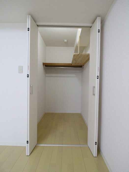 物件内観写真13　(収納)