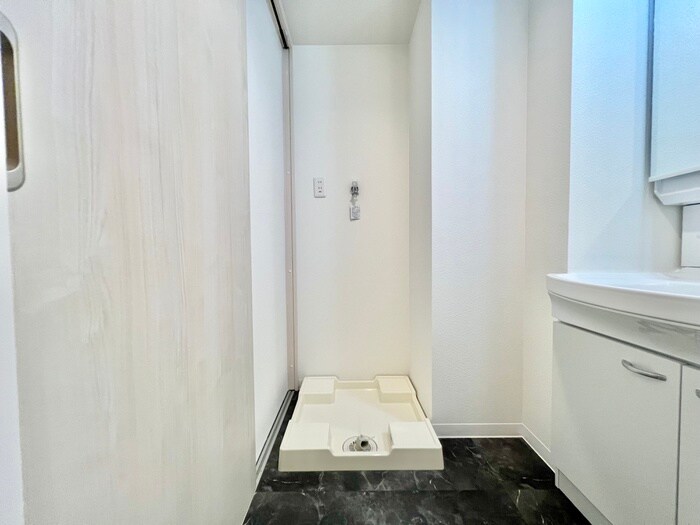 物件内観写真16　(洗濯機置場)