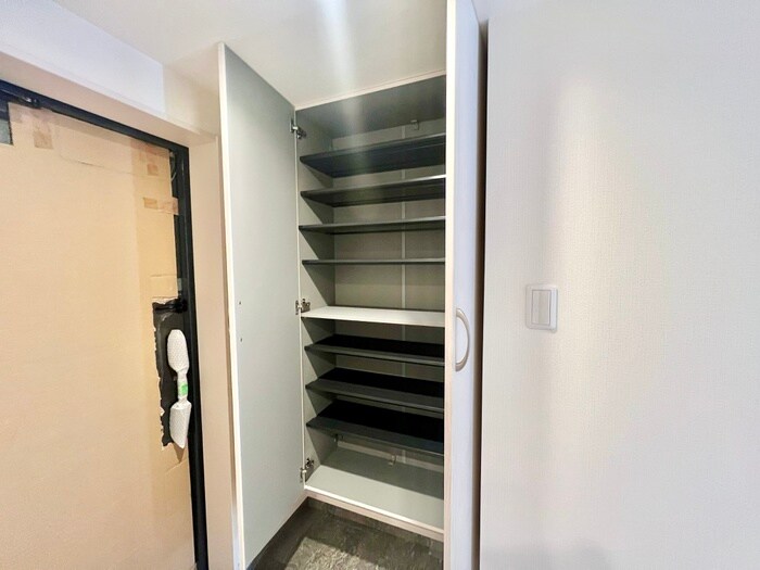 物件内観写真17　(靴箱)