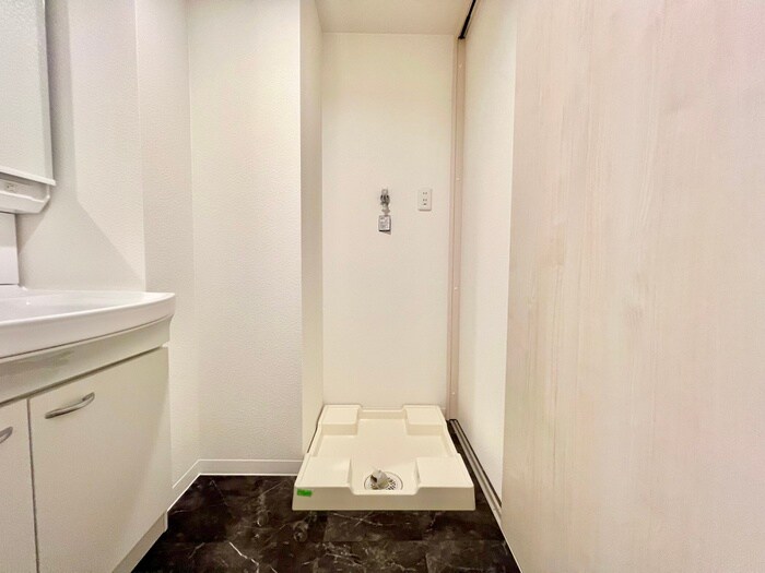 物件内観写真17　(洗濯機置場)