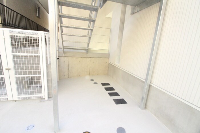物件外観写真6　(駐輪場)