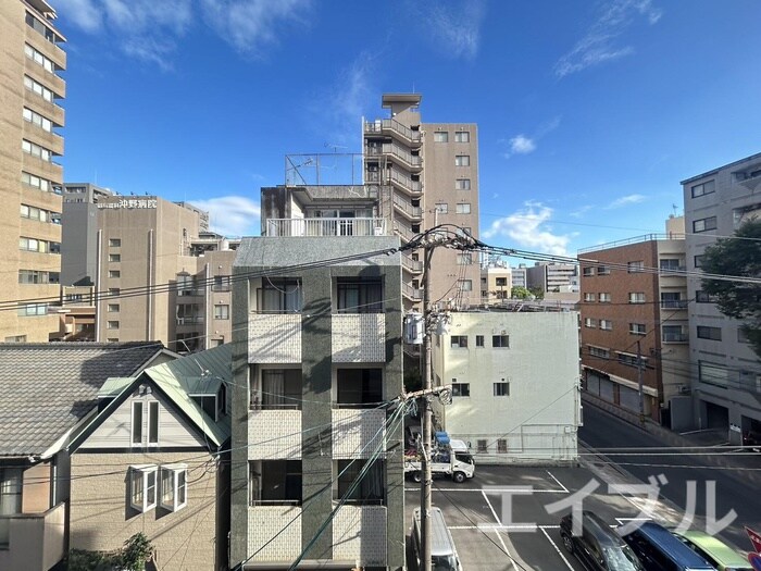 物件内観写真16　(室内からの展望)