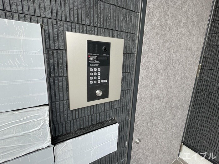 物件外観写真5　(エントランス部分)