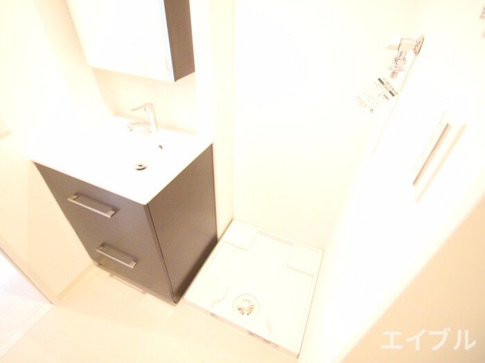 物件内観写真14　(洗濯機置場)