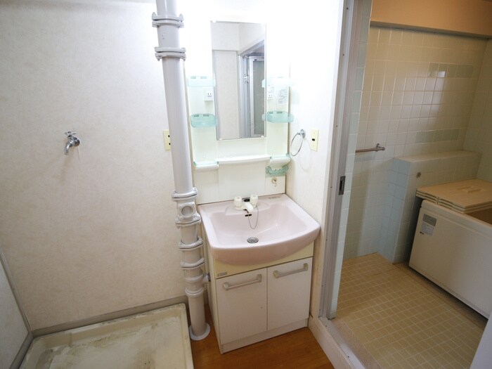 物件内観写真8　(洗面)