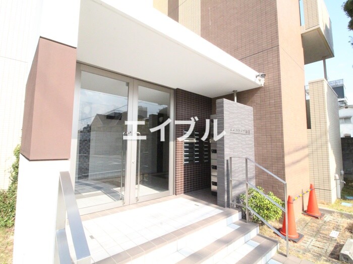 物件外観写真4　(エントランス部分)