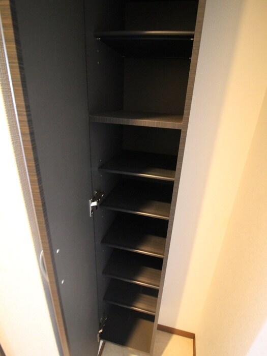 物件内観写真17　(玄関)