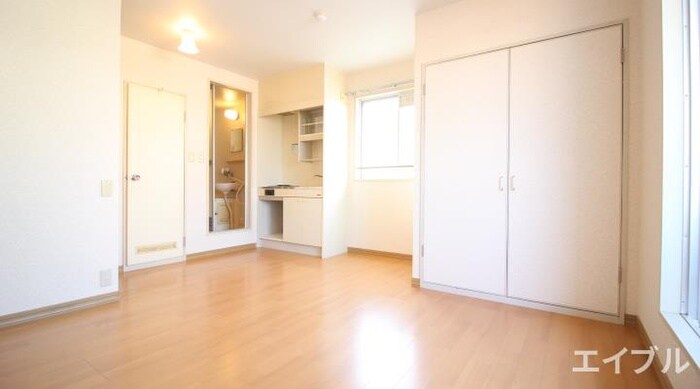 物件内観写真8　(居室)