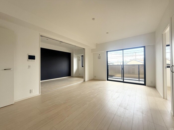 物件内観写真2　(居室)