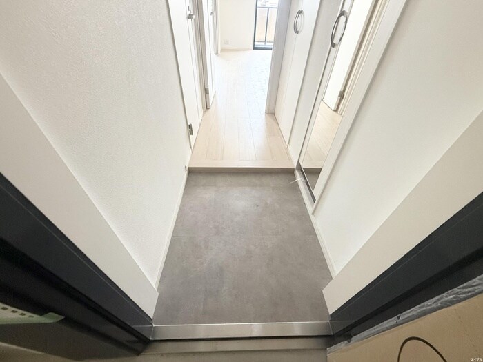 物件内観写真16　(玄関)