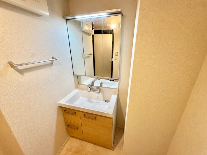 物件内観写真8　(洗面)